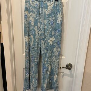 Abercrombie & Fitch Blue and White Floral Pants